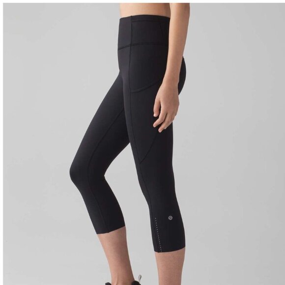 Lululemon Fast & Free Crop II *Nulux 19" Black - Picture 1 of 1